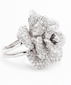 Exclusive | pierścionek z brylantami w kształcie kwiatu w 18-karatowym złocie
