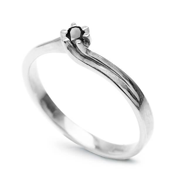 pierścionek w białym złocie z czarnym diamentem 0,10ct