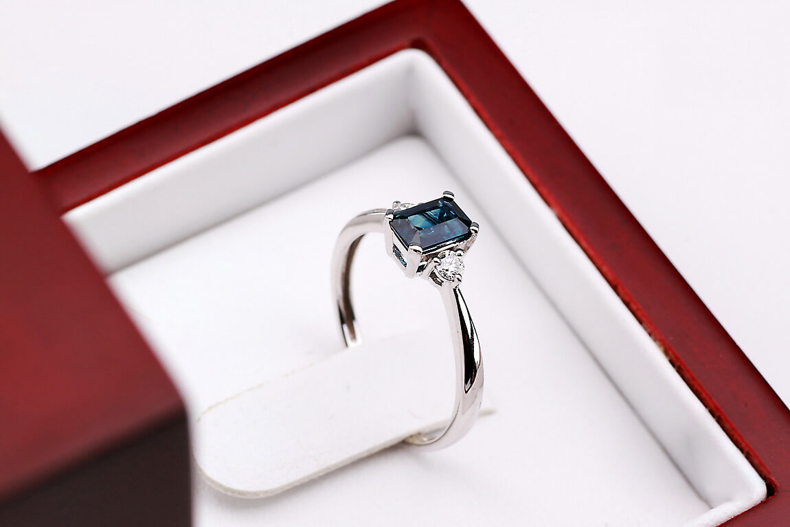 pierścionek z białego złota z szafirem i brylantami – Bild 5
