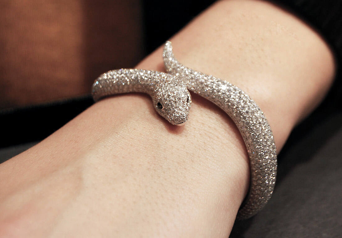 Exclusive | Bransoletka wąż z białego złota z brylantami – model DDB0279 - obrazek 2
