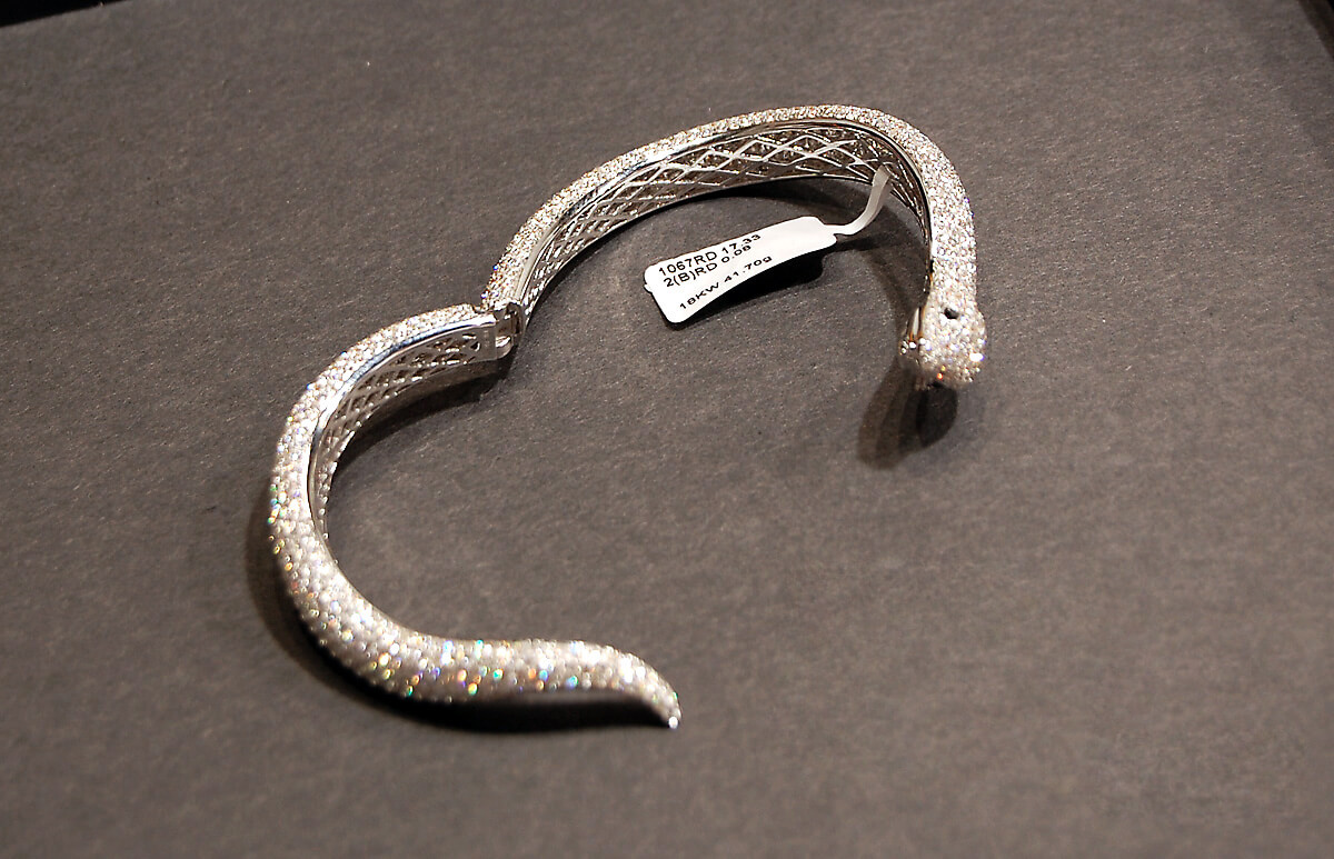 Exclusive | Bransoletka wąż z białego złota z brylantami – model DDB0279 - obrazek 6