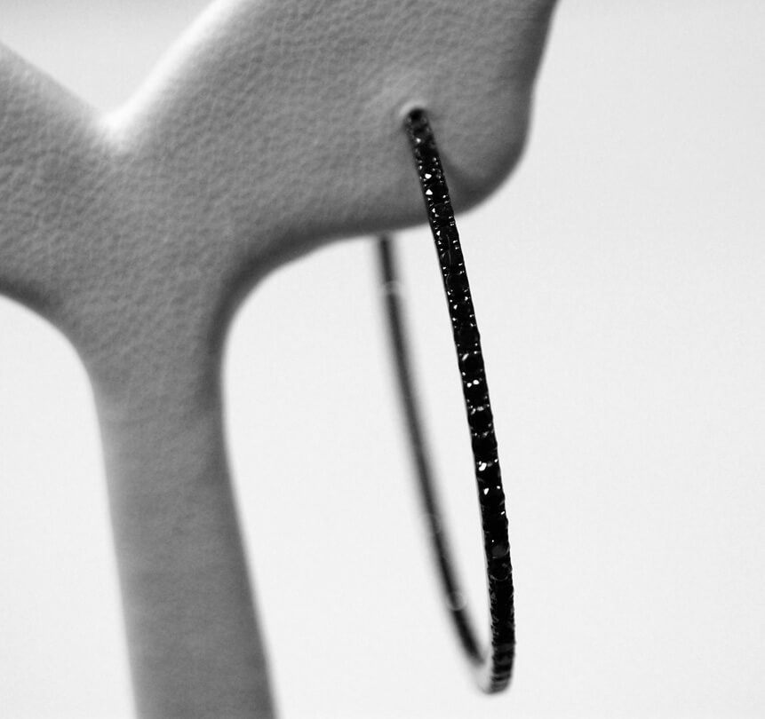 Exclusive | kolczyki koła z czarnego złota z czarnymi diamentami - obrazek 5