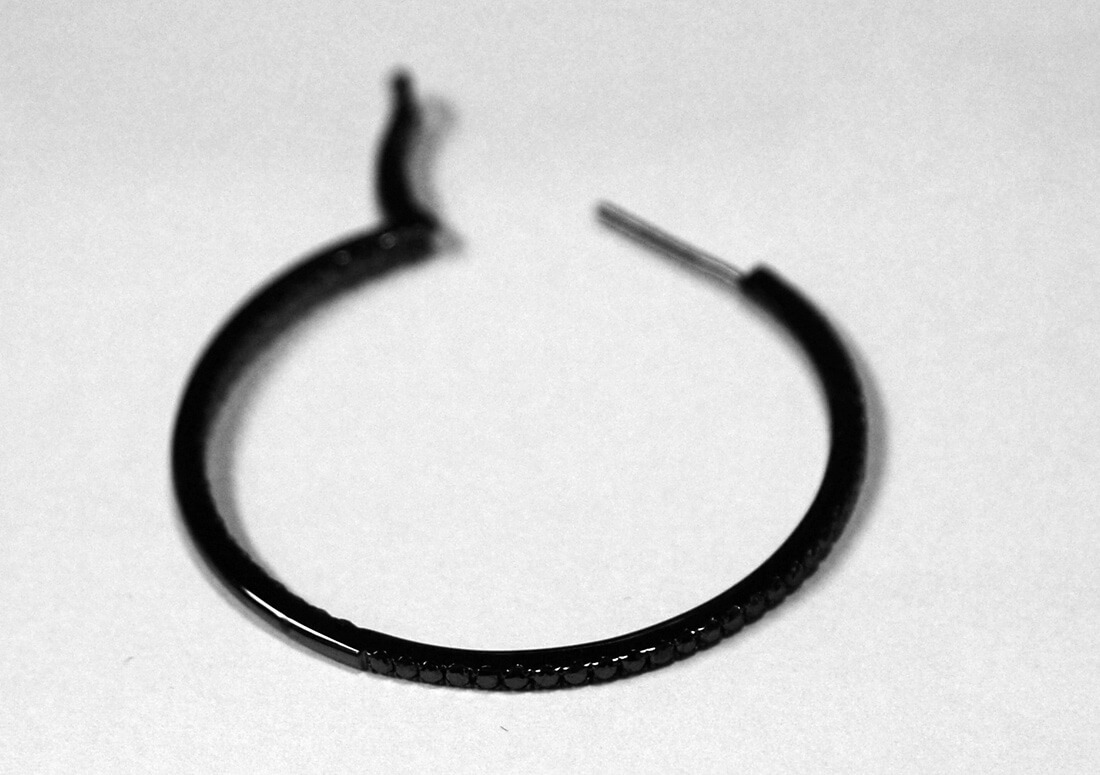 Exclusive | kolczyki koła z czarnego złota z czarnymi diamentami - obrazek 6