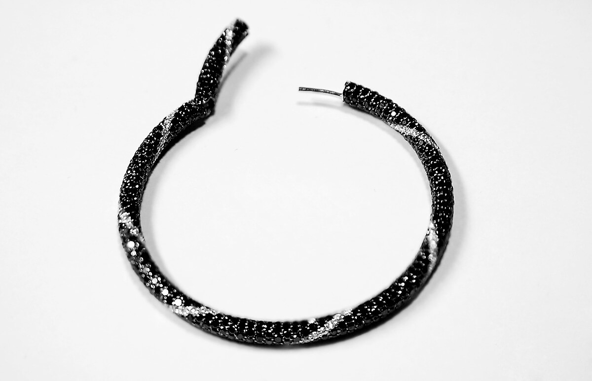 Exclusive | duże kolczyki koła z czarnymi i białymi diamentami - Obrázek 5