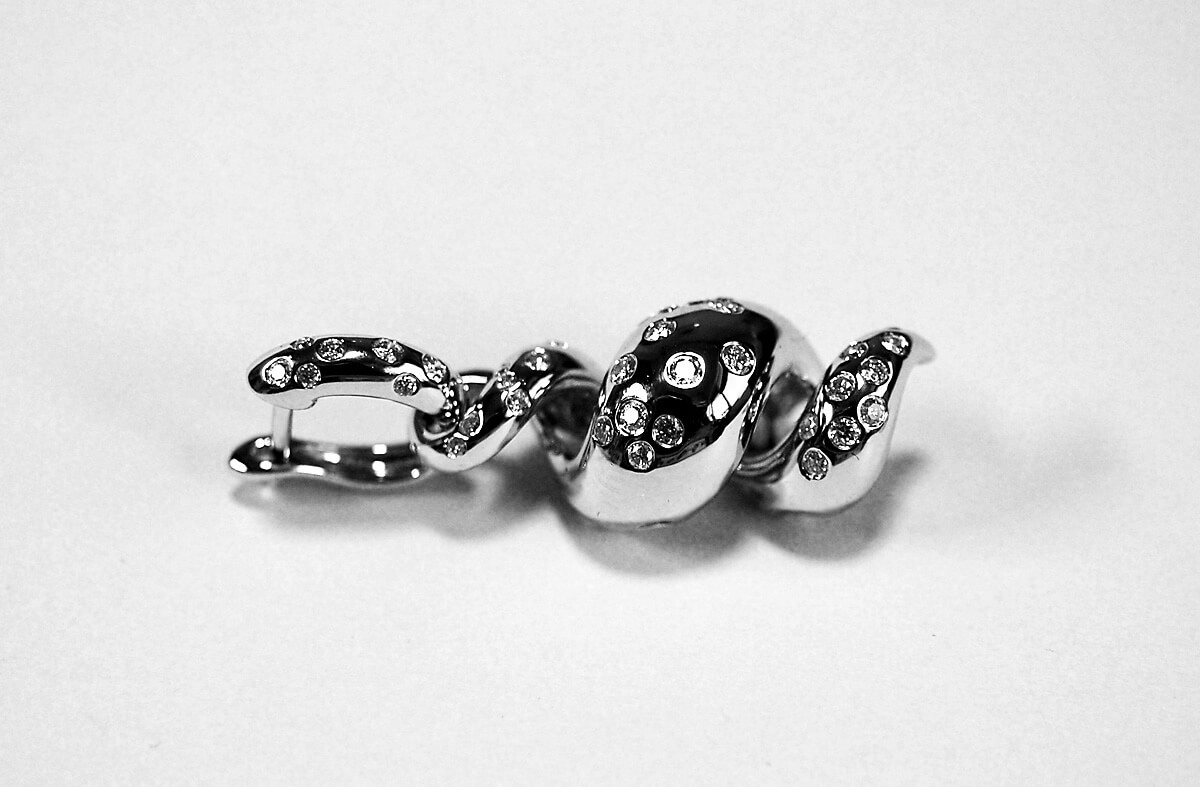 Exclusive | spiralne odczepiane brylantowe kolczyki - obrazek 3