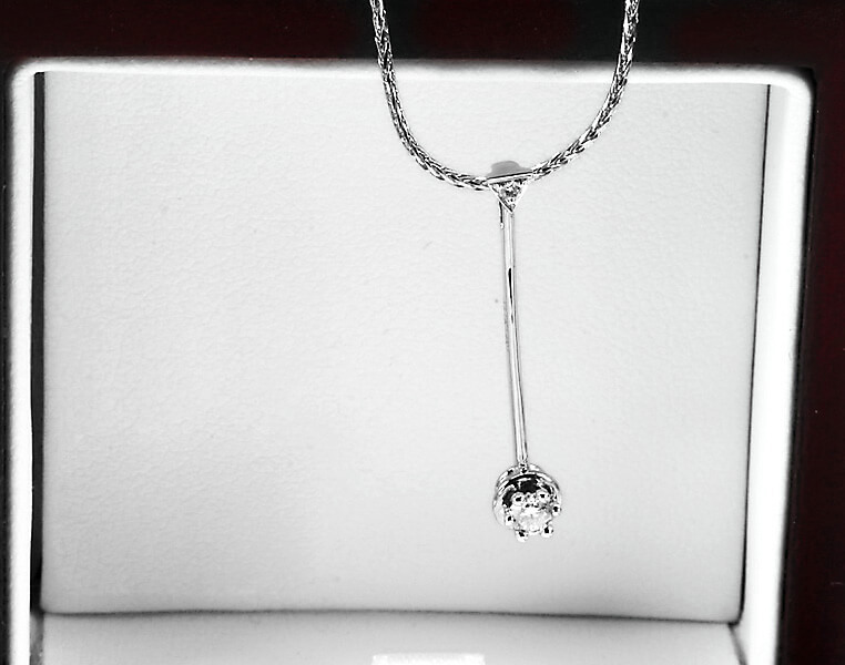 Exclusive | piękny długi wisiorek z dwoma brylantami w 18-karatowym złocie – Bild 7