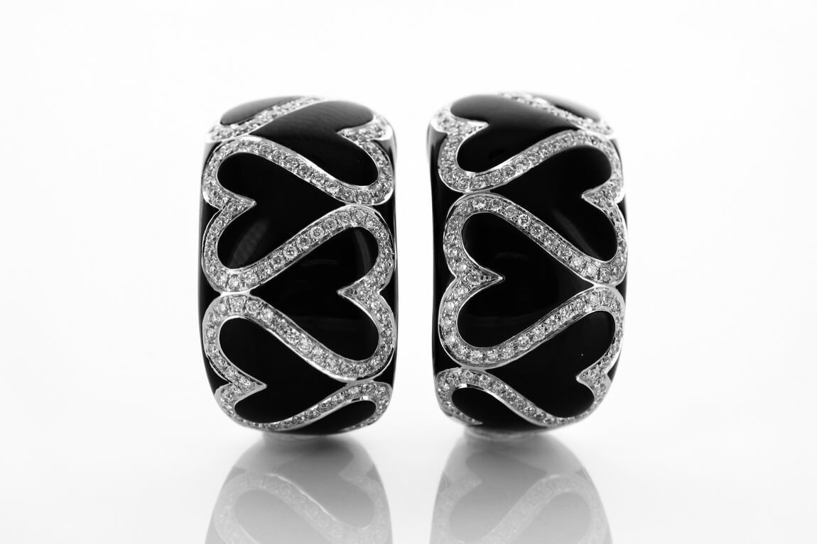 Exclusive | czarne kolczyki brylantowe z laką na klips - obrazek 2