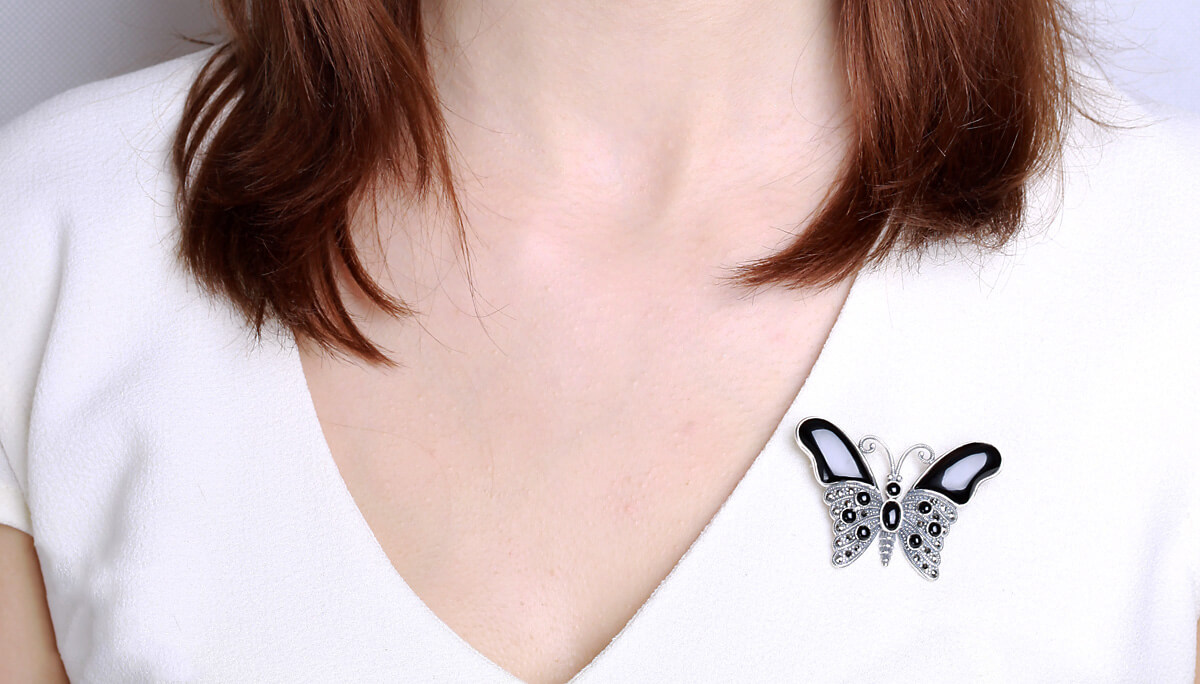 Broszka srebrna motyl z onyksami i markazytami – Bild 6