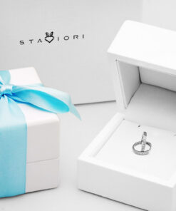 Alternativní pohled na Śliczne kolczyki kółka z brylantami w 18-karatowym złocie - DDE0014W