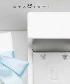 Alternatywny widok Kolczyki motylki z diamentami w białym złocie