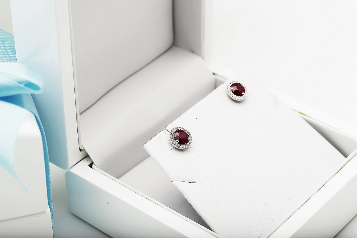 Kolczyki z rubinami i diamentami - KBD3830R - obrazek 5
