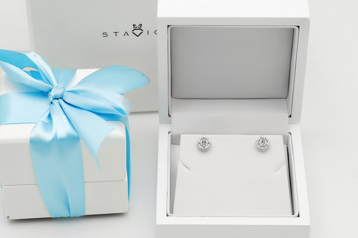 Exclusive | Brylantowa oprawa kolczyków w 18-karatowym złocie - obrazek 2