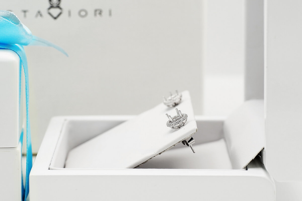 Exclusive | Brylantowa oprawa kolczyków w 18-karatowym złocie - obrazek 5