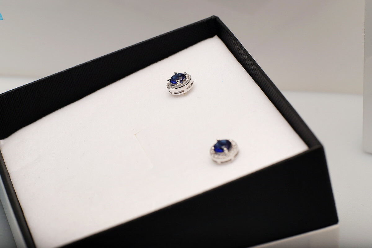 Srebrne kolczyki z niebieską cyrkonią - KDK5330 - Image 7