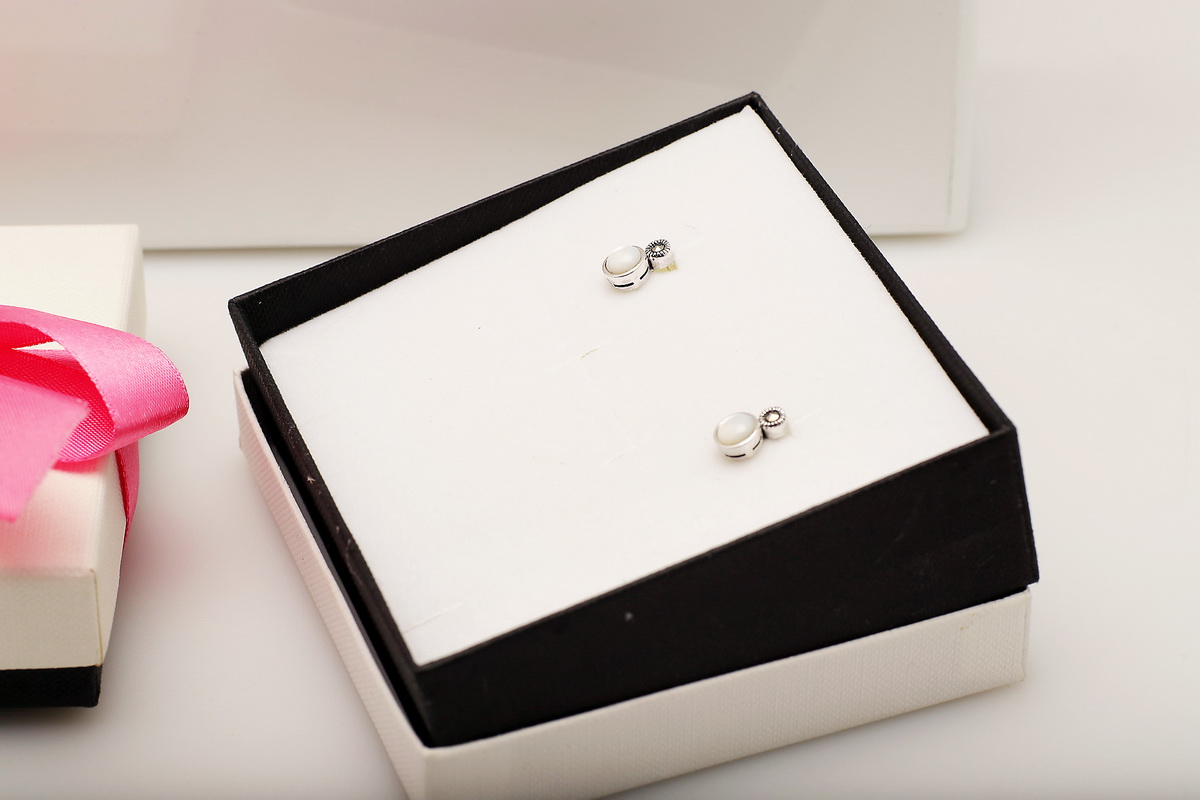 kolczyki srebrne z masą perłową i markazytami - Image 5