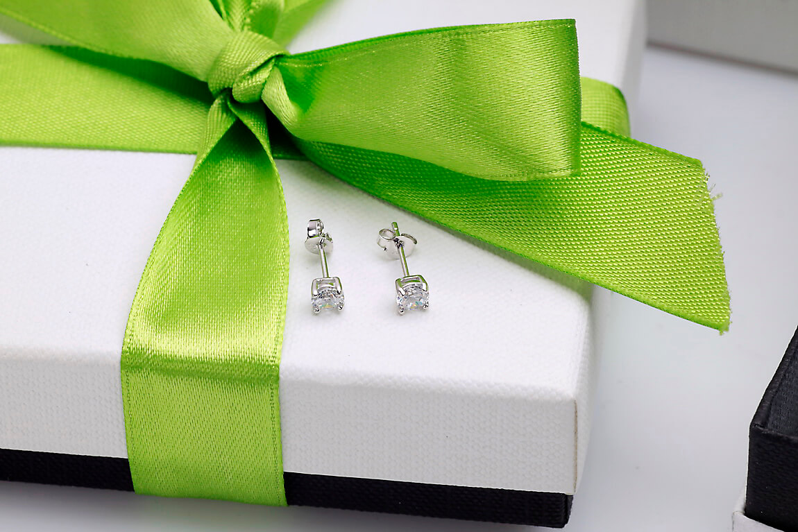 Srebrne małe kolczyki z cyrkonią - Obrázek 3