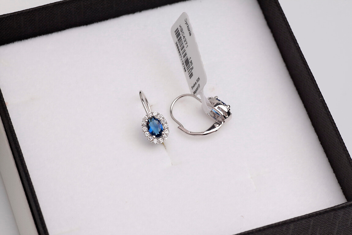 Srebrne kolczyki z niebieską cyrkonią na biglu - Image 5