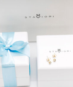 Alternatywny widok Złote kolczyki okrągłe z brylantami o masie 0,20ct