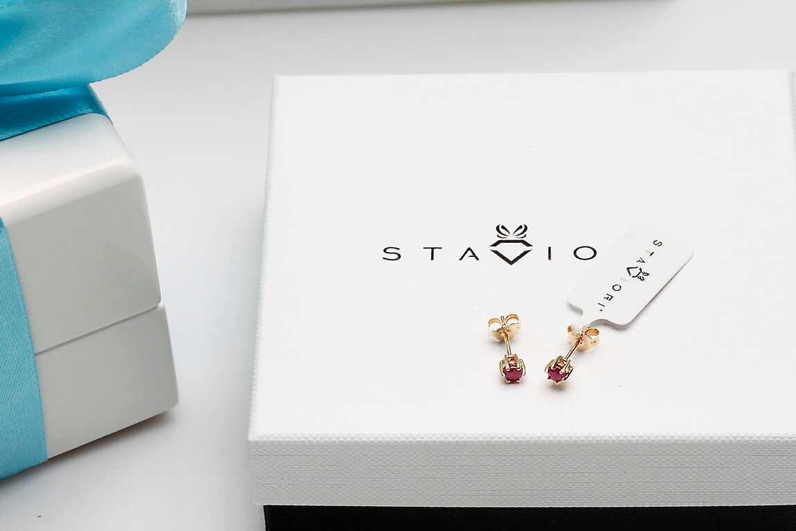 Złote kolczyki z rubinami z żółtego złota – Bild 3