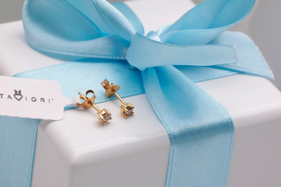 Cudne małe złote kolczyki z diamentami 0,10ct - obrazek 10