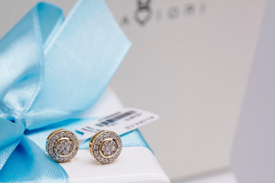 Piękne okrągłe kolczyki z diamentami - obrazek 6