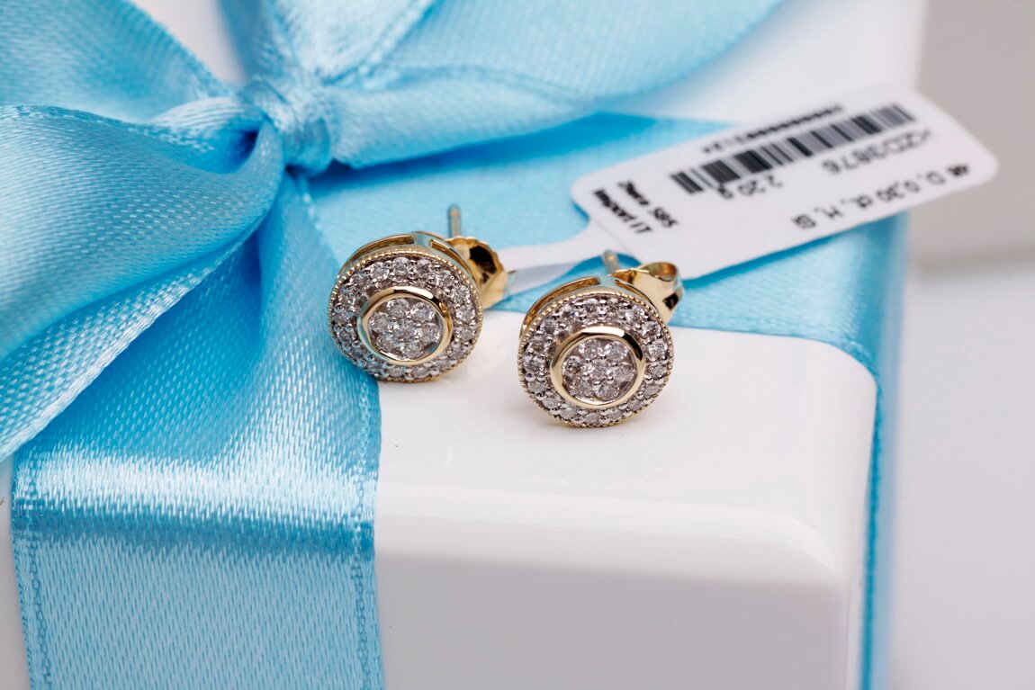 Piękne okrągłe kolczyki z diamentami - obrazek 7