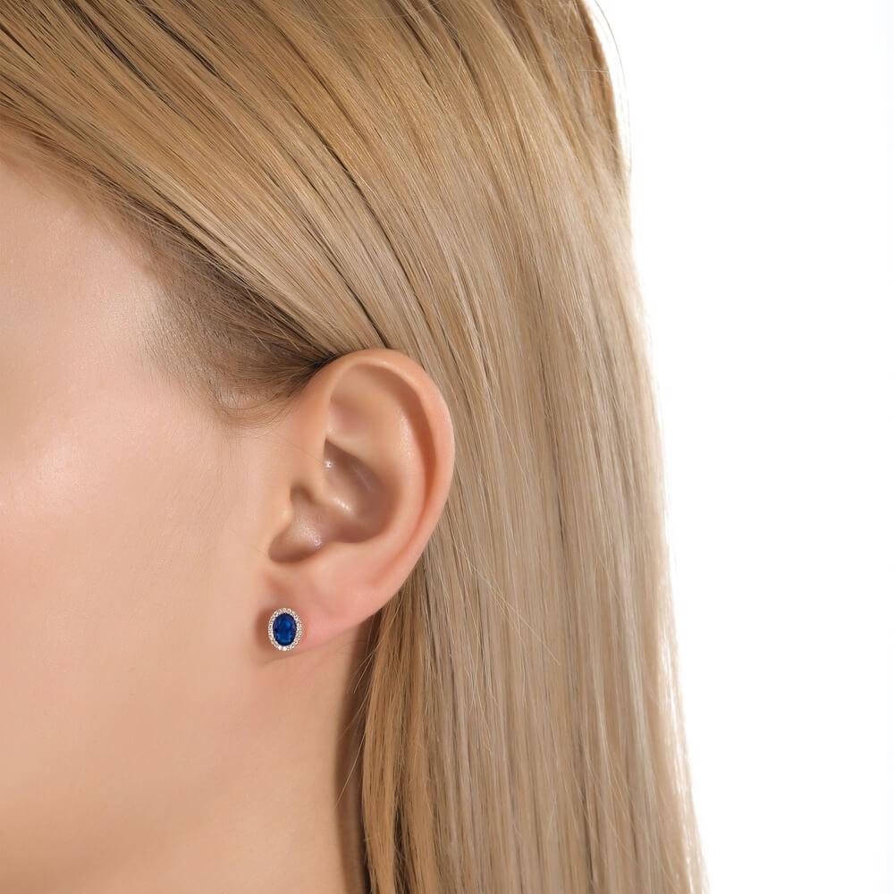 Owalne kolczyki złote z szafirami i brylantami - obrazek 3