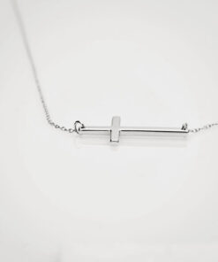 Alternatywny widok Złoty naszyjnik - celebrytka - z krzyżykiem