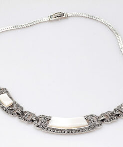 Alternatywny widok Srebrny piękny dostojny naszyjnik z masą perłową i markazytami