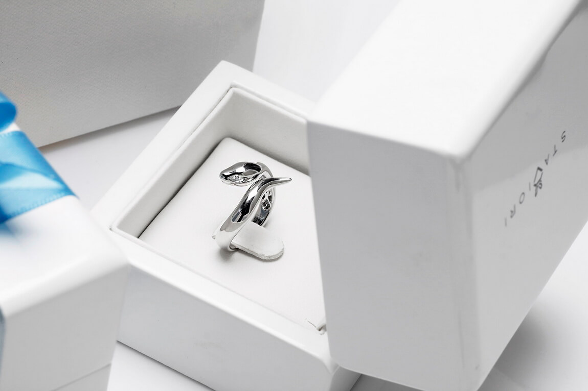 Exclusive | Pierścionek wąż z białego 18-karatowego złota - Image 7