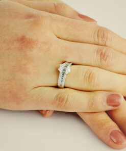 Alternative view of Exclusive | cudowny dostojny pierścionek z różnymi typami diamentów