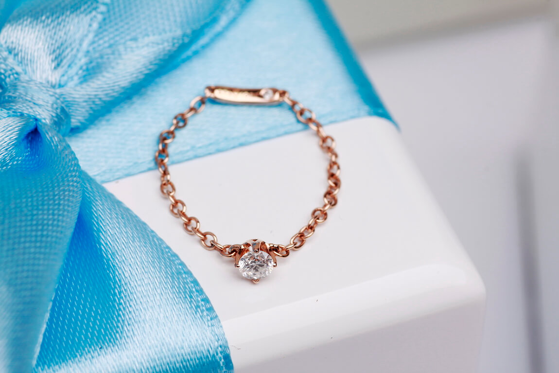 Exclusive | pierścionek łańcuszkowy z brylantem 0,13ct w różowym złocie 750 - obrazek 3
