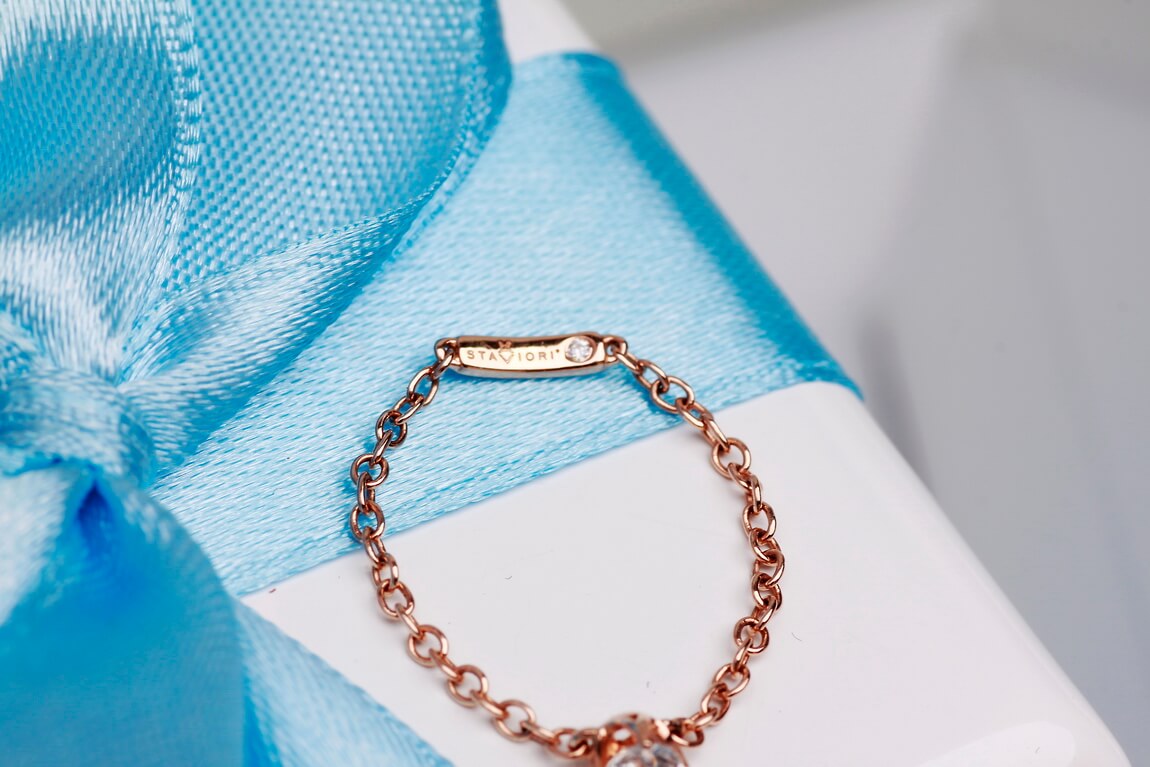 Exclusive | pierścionek łańcuszkowy z brylantem 0,13ct w różowym złocie 750 - obrazek 4