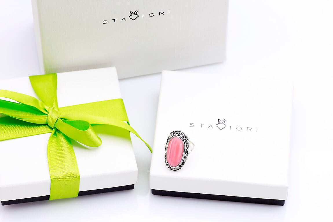 srebrny piękny duży pierścień z koralem i markazytami - Image 2