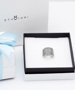 Alternatywny widok srebrny cudowny duży pierścień z markazytami