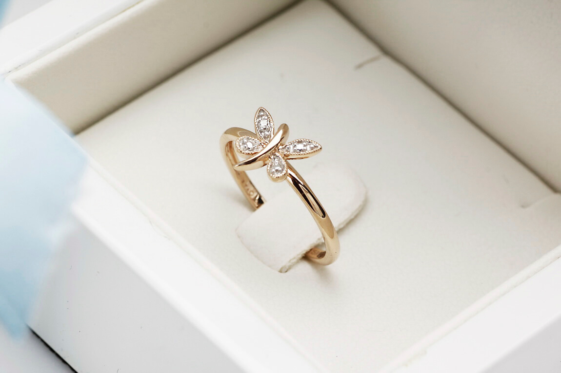 pierścionek złoty z motylkiem i diamentem w żółtym złocie – Bild 7