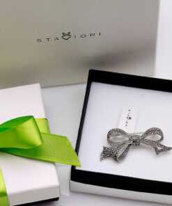 Alternatywny widok Srebrna broszka z markazytami w kształcie kokardki