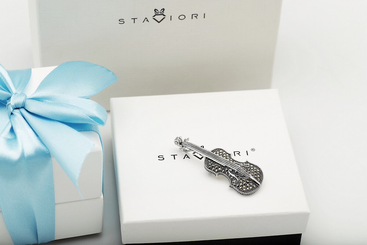 Broszka srebrna skrzypce z markazytami - obrazek 5