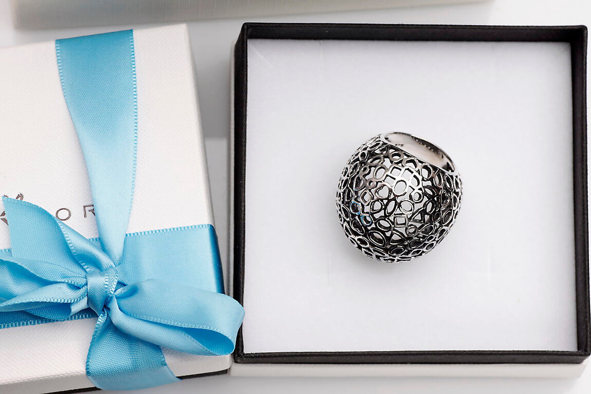 srebrny dostojny ażurowy pierścionek - Obrázek 3