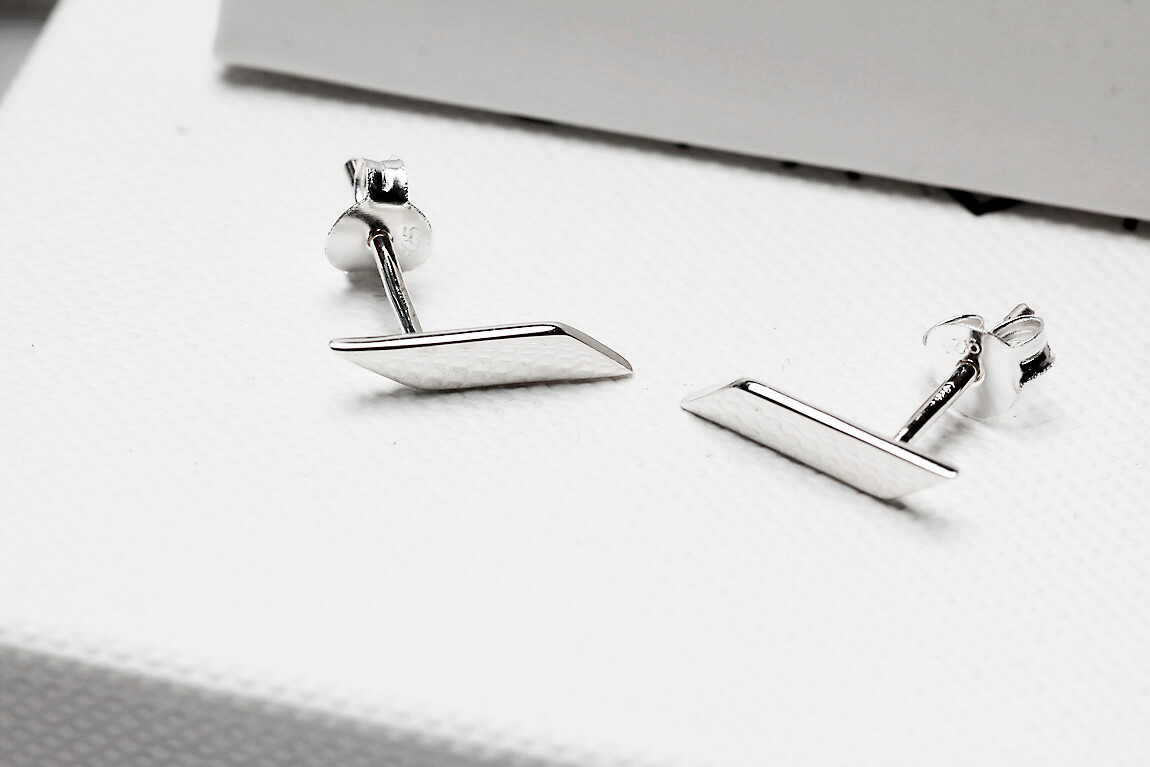 srebrne kolczyki minimalistyczne – Bild 4