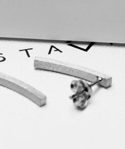 Alternatywny widok srebrne kolczyki pałeczki szczotkowane