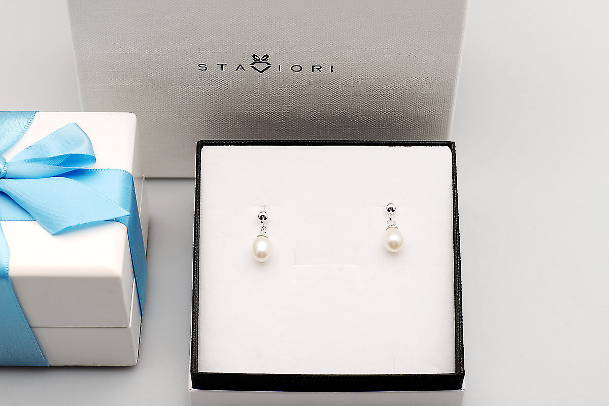 Srebrne wiszące kolczyki z perłą – Bild 3