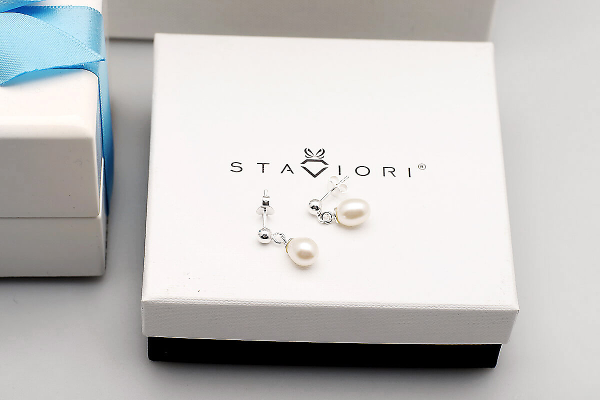 Srebrne wiszące kolczyki z perłą – Bild 6