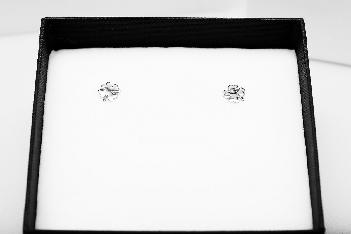 Srebrne kolczyki w kształcie koniczynki - Obrázek 3