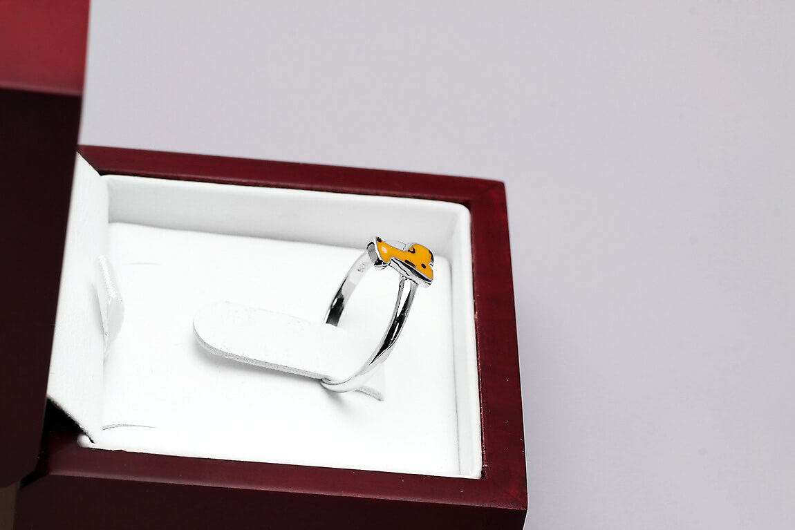 Srebrny pierścionek żyrafka z emalią - obrazek 5