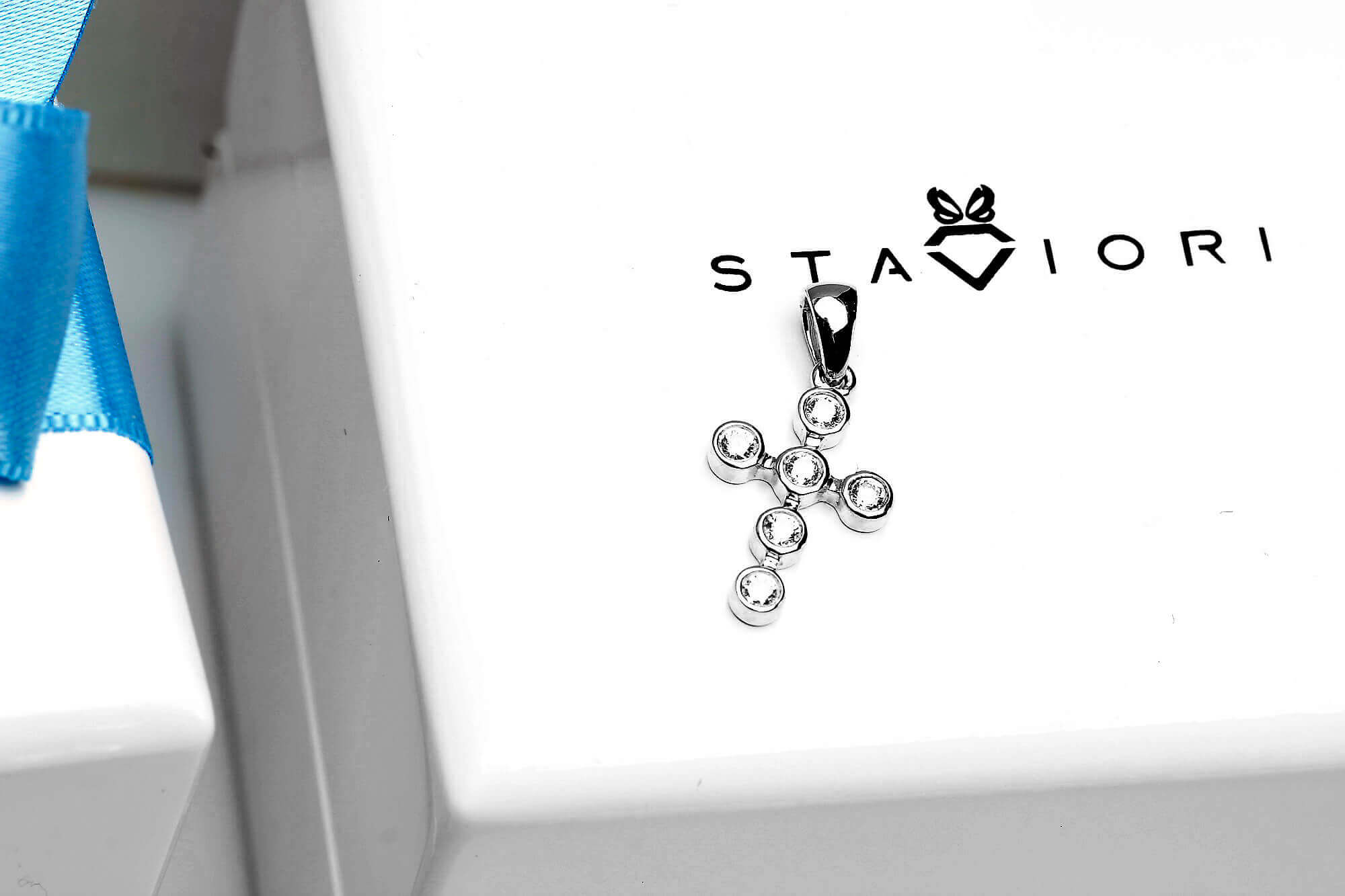 Exclusive | Krzyżyk z brylantami w białym złocie 750 - Obrázek 4