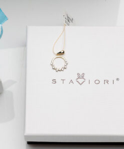 Alternatywny widok Złoty wisiorek kółko z cyrkoniami