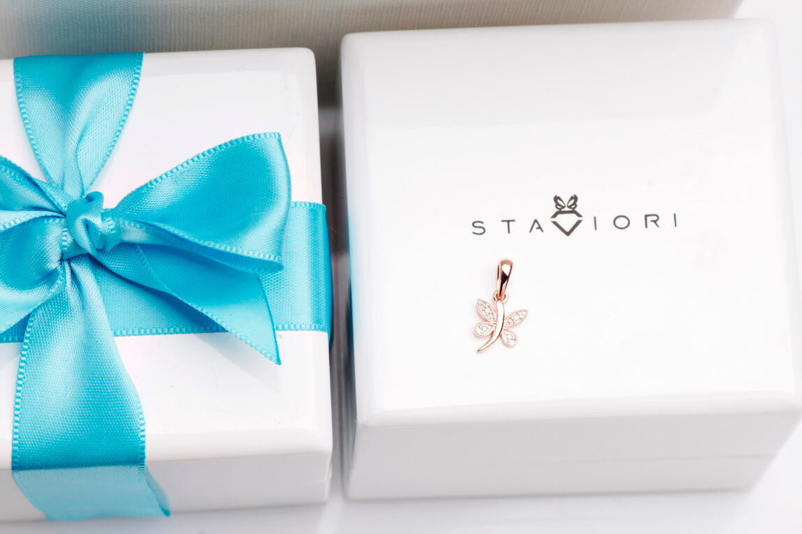 piękny wisiorek motylek w różowym złocie z diamentem - Obrázek 3