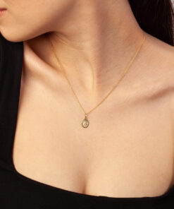 Alternatywny widok Złoty medalik z Matką Boską  585