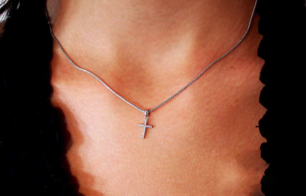 wisiorek krzyżyk z brylantami białe złoto 585 - Obrázek 6